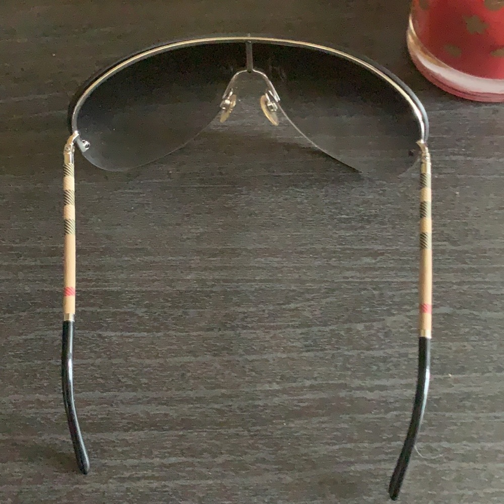 Burberry Sunglasses - Picture 3 of 4